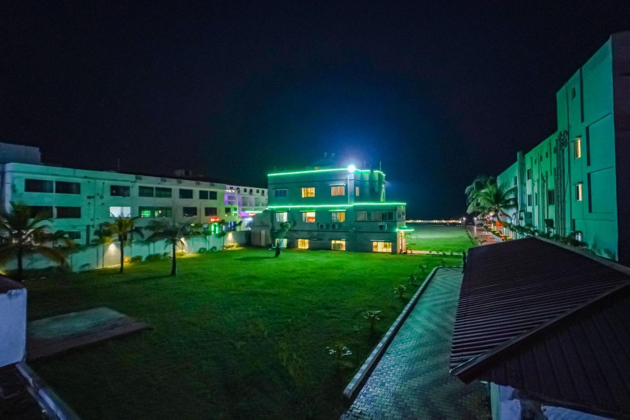 Silver Sand Eco Resort !! Beachfront !! With Biggest Pool And Huge Open Area !! Ideal For Weddings !! Couple Friendly !! Mandarmani Luaran gambar