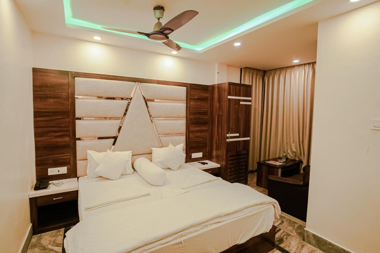 Silver Sand Eco Resort !! Beachfront !! With Biggest Pool And Huge Open Area !! Ideal For Weddings !! Couple Friendly !! Mandarmani Luaran gambar