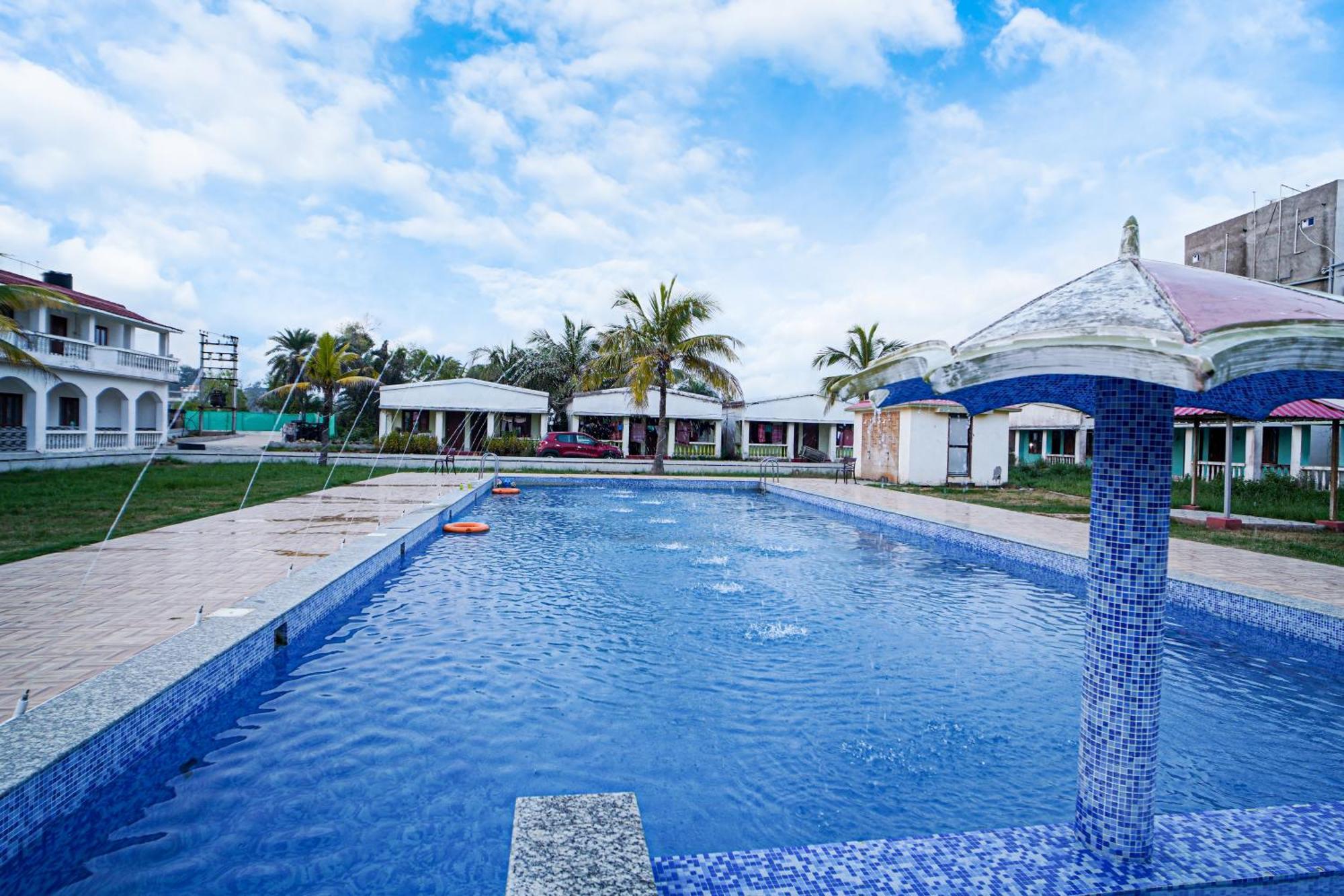 Silver Sand Eco Resort !! Beachfront !! With Biggest Pool And Huge Open Area !! Ideal For Weddings !! Couple Friendly !! Mandarmani Luaran gambar
